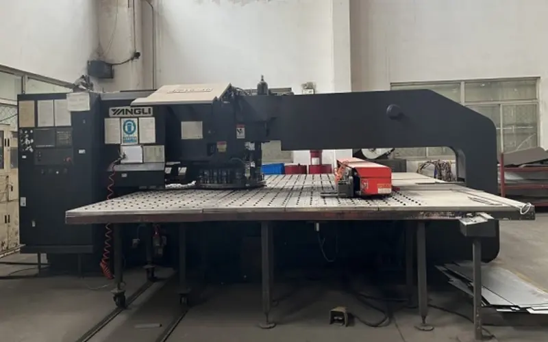 CNC-revolverpons — H&C-dieselgeneratorproductie