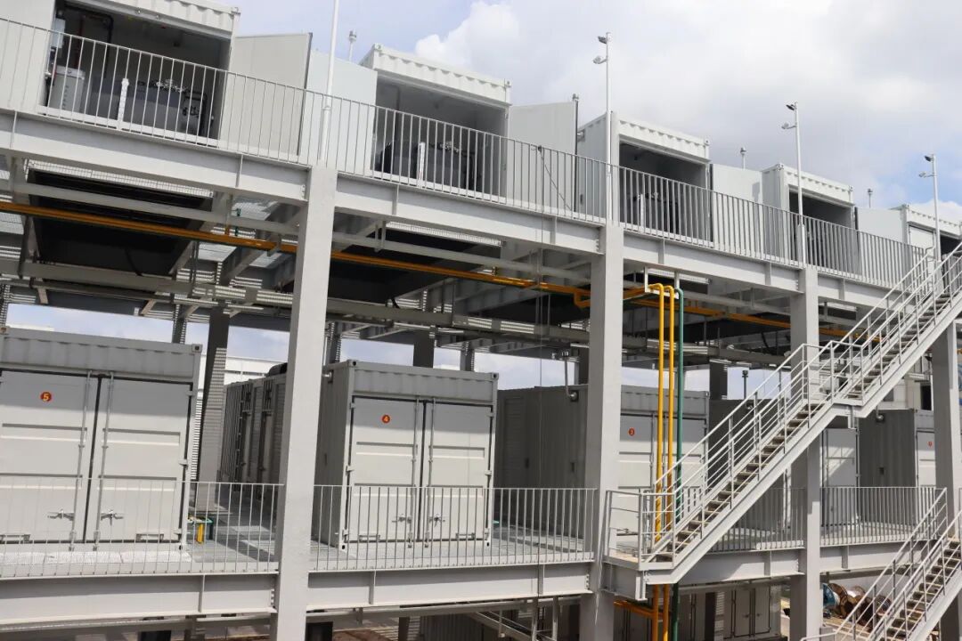 Containerized 1800kW generator sets on a steel platform with access stairs at the Jiangsu data center
