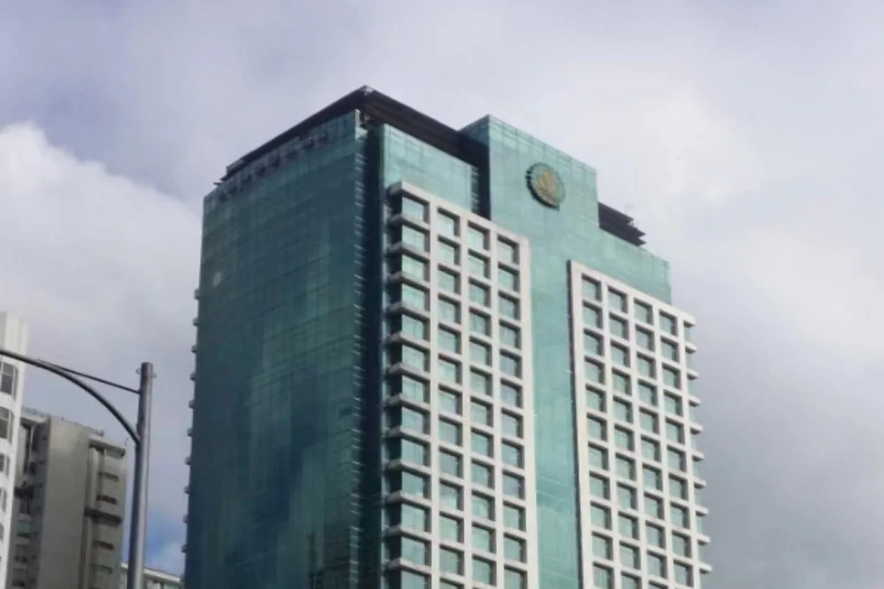 Plaza del banco de tierra
