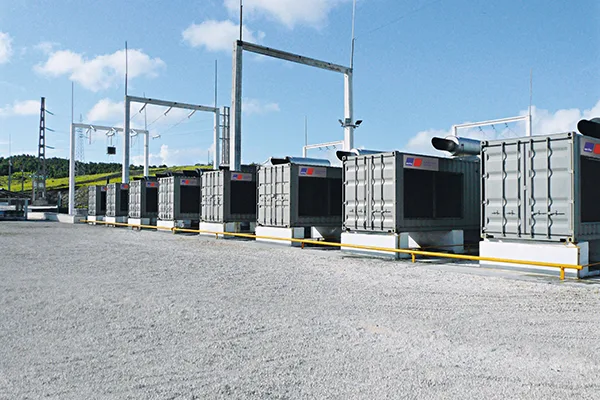 Grupos electrógenos diésel en contenedores instalados en una central eléctrica